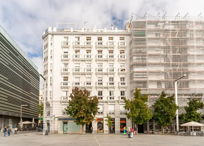 3 Bedrooms 2 Bathrooms Furnished - Salamanca - Modern And Bright - Mintystay